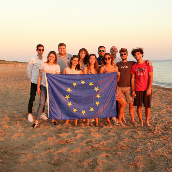 Jeune-apprentis-en-Easmus-en-Grèce-et-leur-accompagnateur-de-l'IFAC-CAF-de-Brest